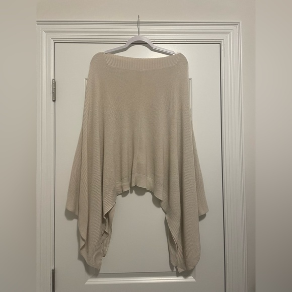 Lululemon Forward Flow Poncho White Opal - One Size - Picture 5 of 8